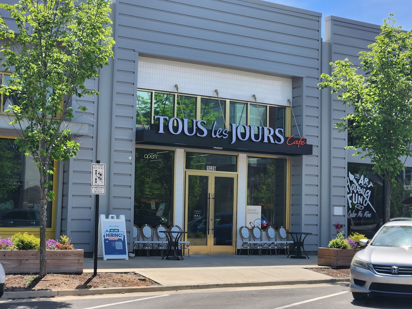 TOUS les JOURS Debuts in Huntsville, Alabama